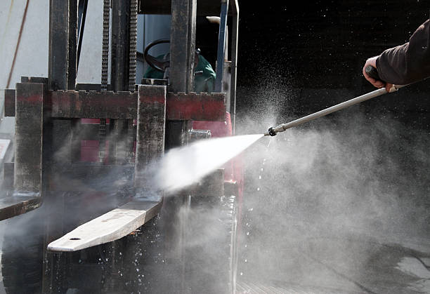 Best Sidewalk and Walkway Cleaning  in Trafalgar, IN